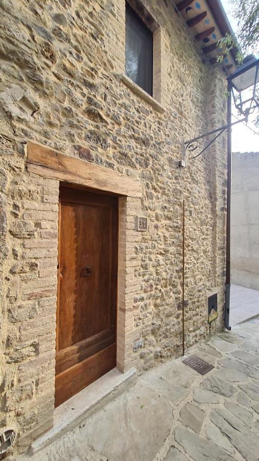 Luciae Domus Hotell Roccascalegna Exteriör bild